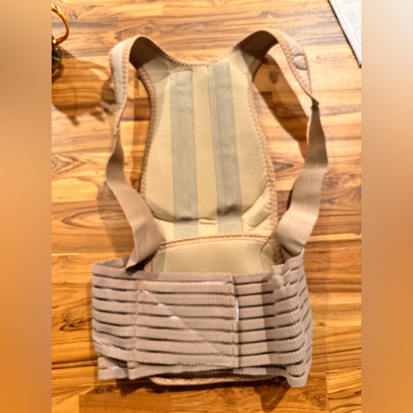 Posture control brace - Picture 4 of 7